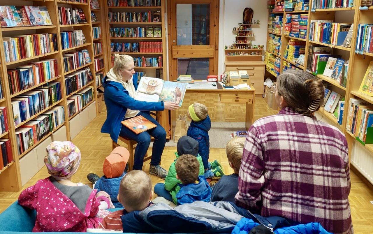 Besuch der Bienengruppe aus dem Kindergarten